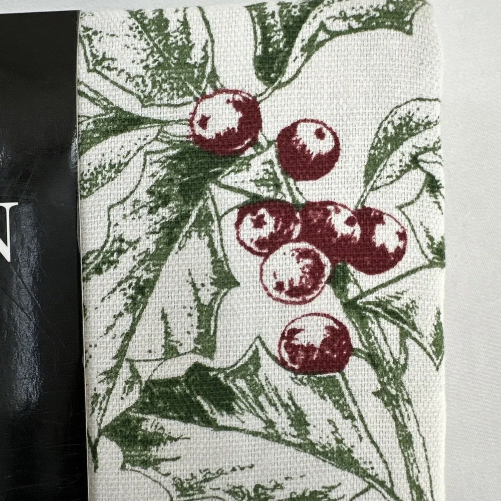 Lauren Ralph Lauren Tablecloth Holly Mistletoe Red Poinsettia Christmas 60 x 84